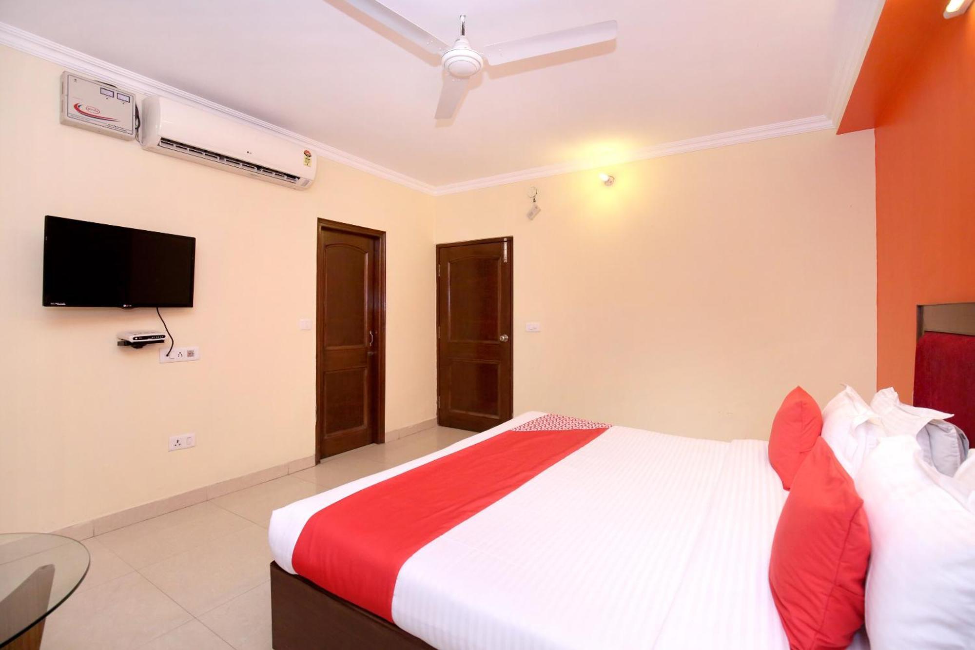 Oyo Hotel Ranvir Prime Jalandhar Exteriör bild