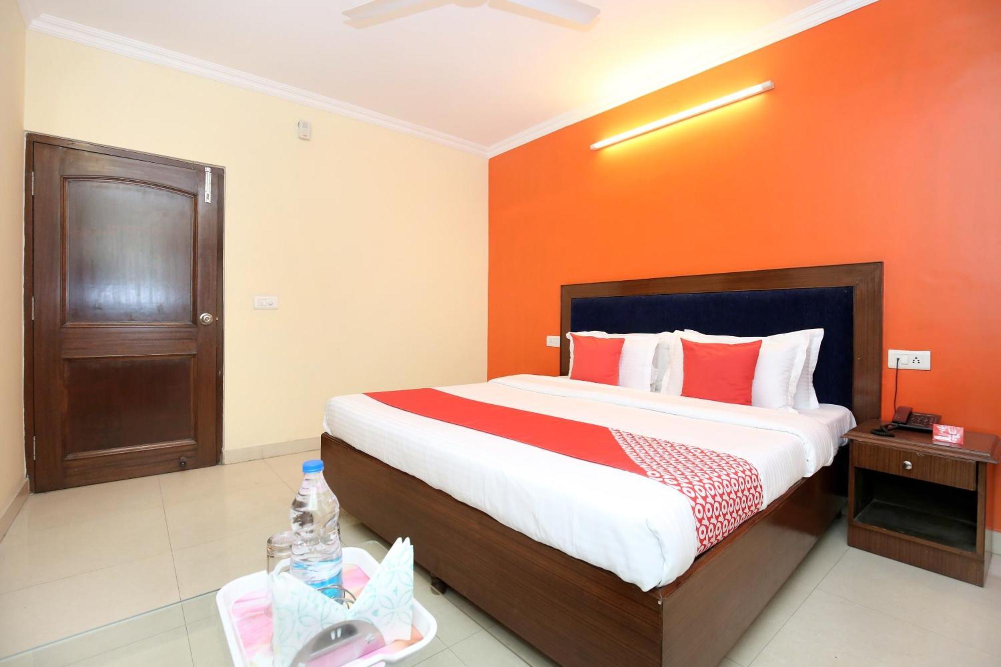 Oyo Hotel Ranvir Prime Jalandhar Exteriör bild
