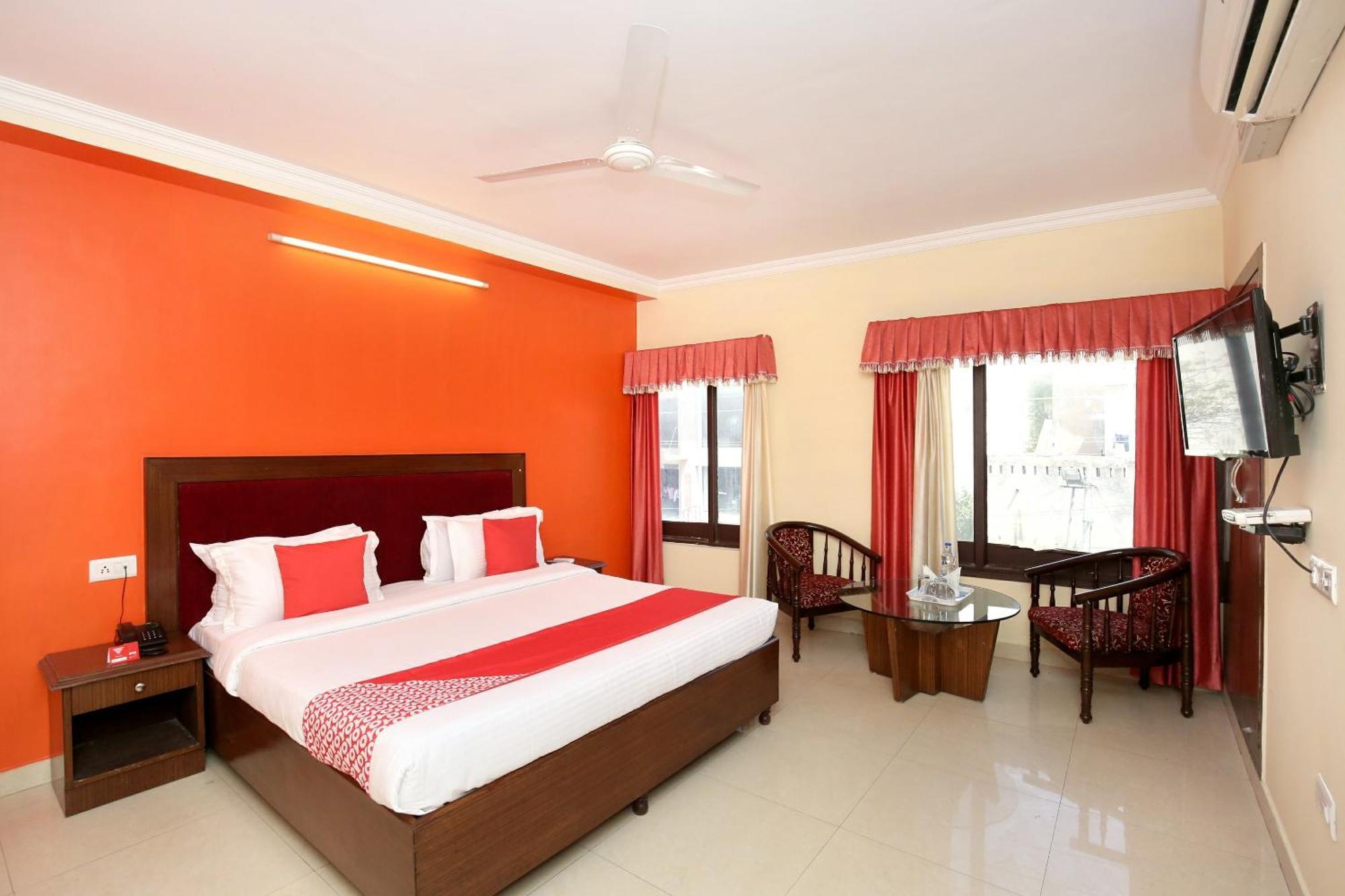 Oyo Hotel Ranvir Prime Jalandhar Exteriör bild